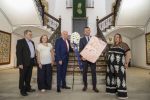 Entrega del pomell del Corpus a la DIputació